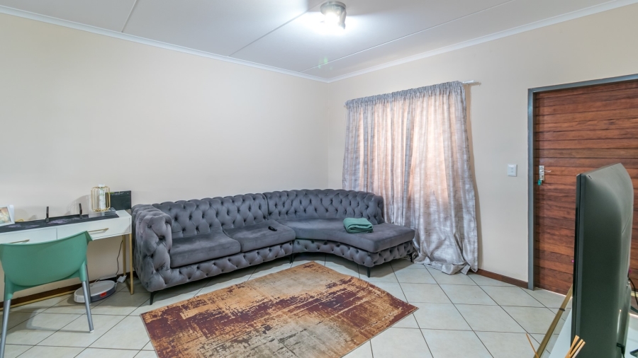 2 Bedroom Property for Sale in Noordwyk Gauteng