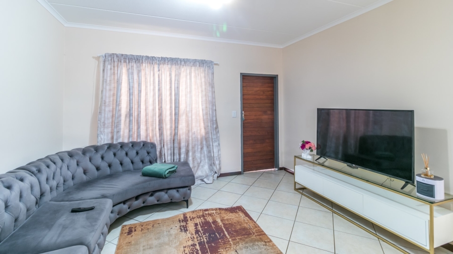 2 Bedroom Property for Sale in Noordwyk Gauteng