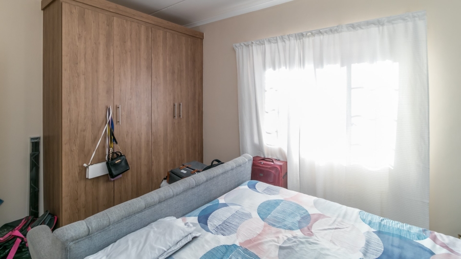 2 Bedroom Property for Sale in Noordwyk Gauteng