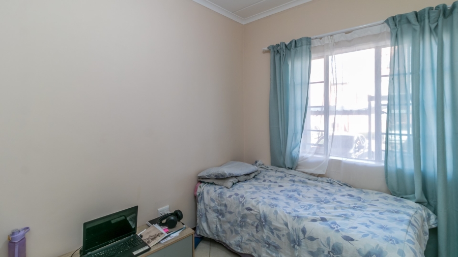 2 Bedroom Property for Sale in Noordwyk Gauteng