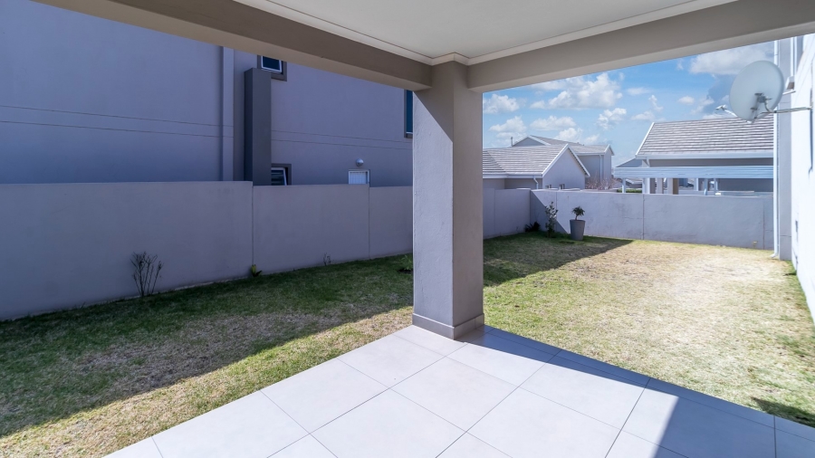 3 Bedroom Property for Sale in Blue Hills AH Gauteng