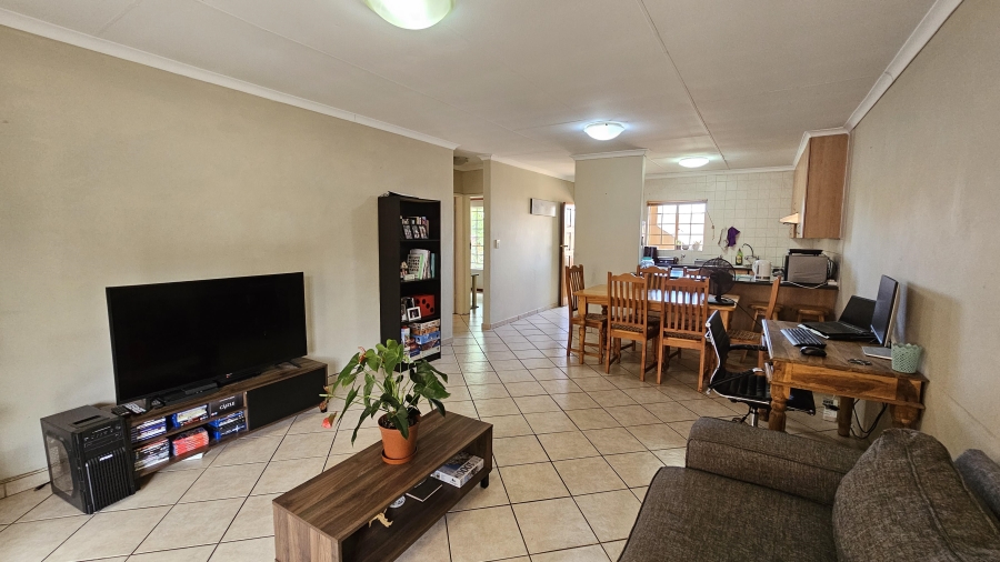 2 Bedroom Property for Sale in The Wilds Gauteng