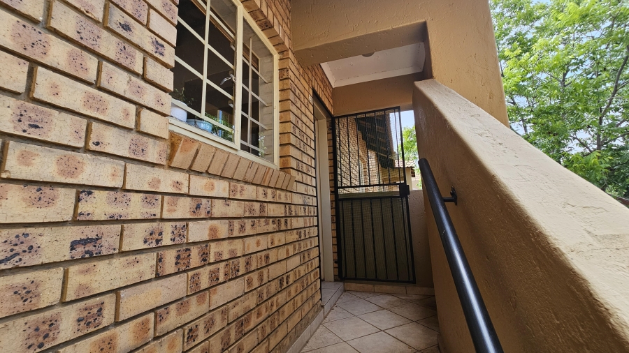 2 Bedroom Property for Sale in The Wilds Gauteng