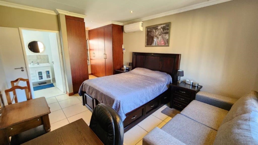 3 Bedroom Property for Sale in New Redruth Gauteng