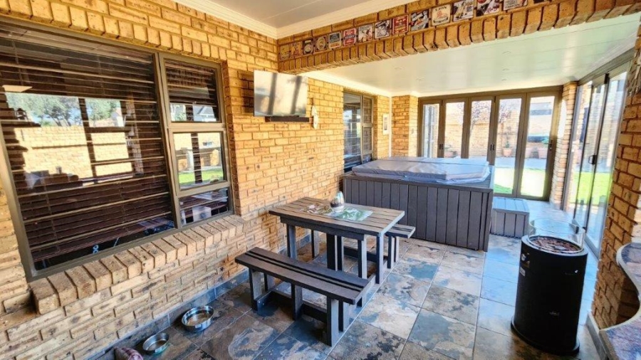 3 Bedroom Property for Sale in New Redruth Gauteng