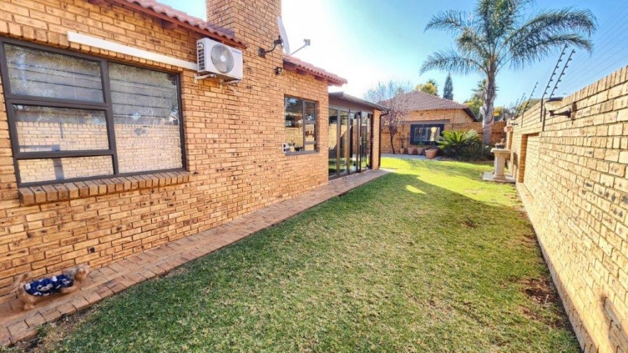 3 Bedroom Property for Sale in New Redruth Gauteng