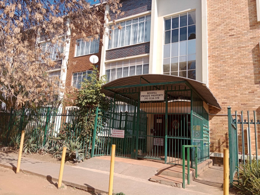 3 Bedroom Property for Sale in Pretoria Gardens Gauteng