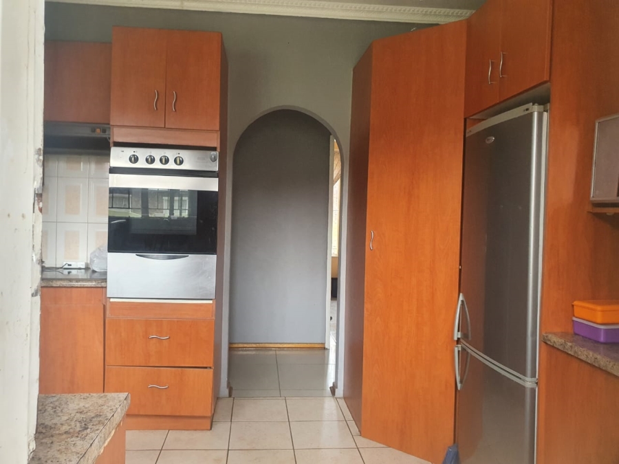 To Let 3 Bedroom Property for Rent in Dalpark Gauteng