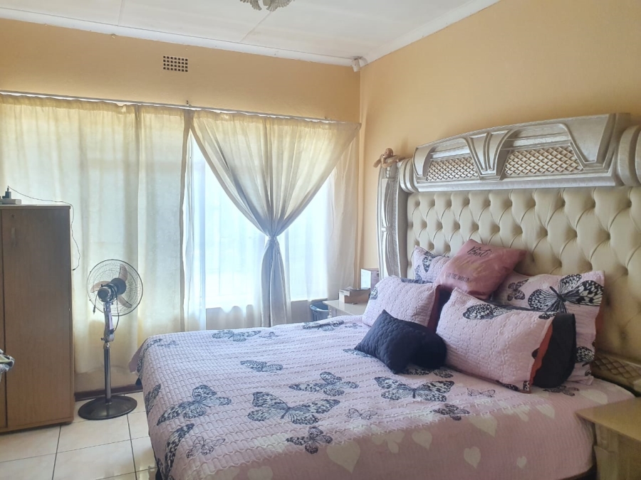 To Let 3 Bedroom Property for Rent in Dalpark Gauteng