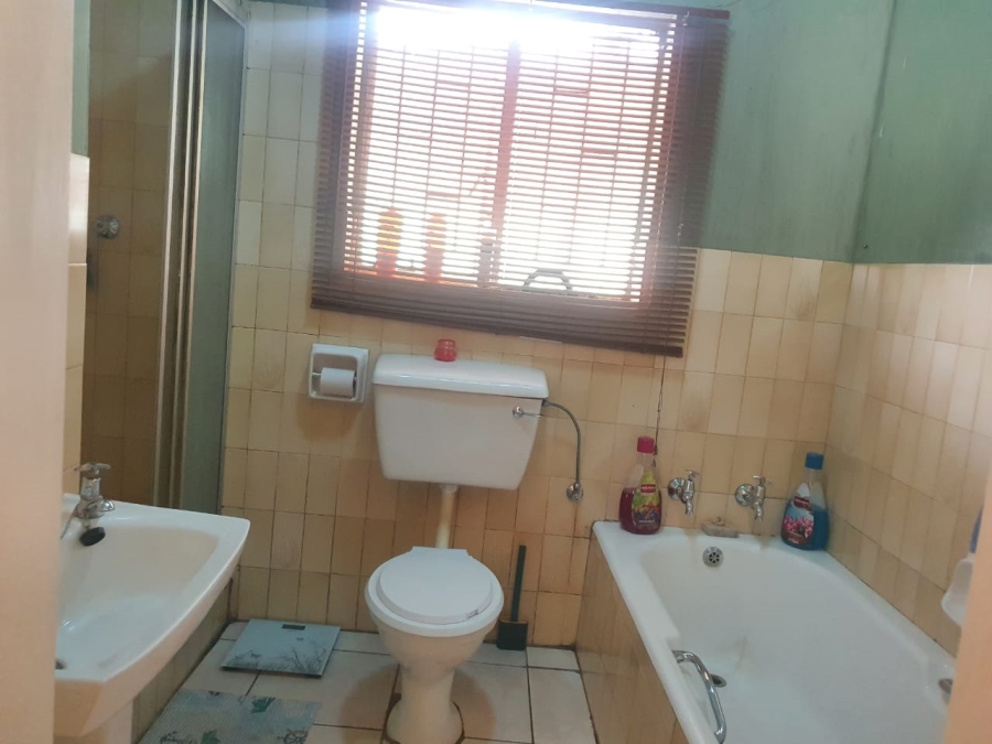 To Let 3 Bedroom Property for Rent in Dalpark Gauteng