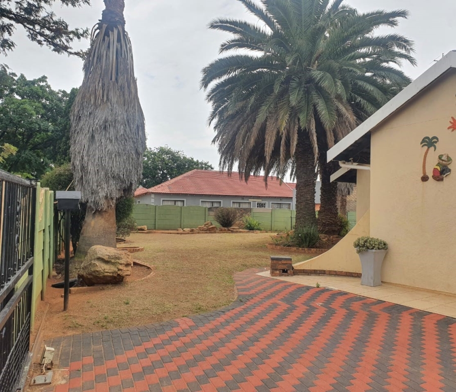 To Let 3 Bedroom Property for Rent in Dalpark Gauteng