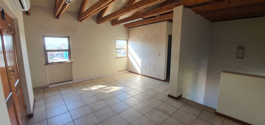 To Let commercial Property for Rent in Eldoraigne Gauteng