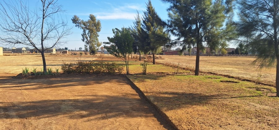 4 Bedroom Property for Sale in Vongeusopark Gauteng