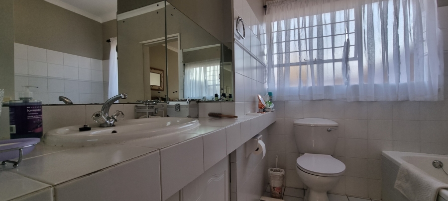 2 Bedroom Property for Sale in Sunward Park Gauteng