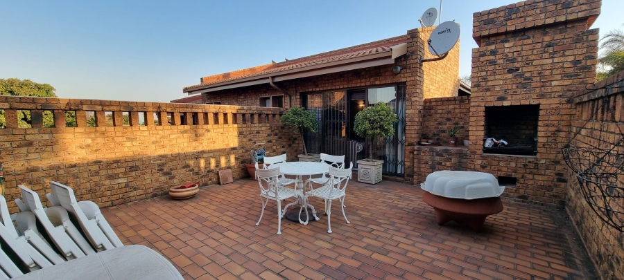 2 Bedroom Property for Sale in Sunward Park Gauteng