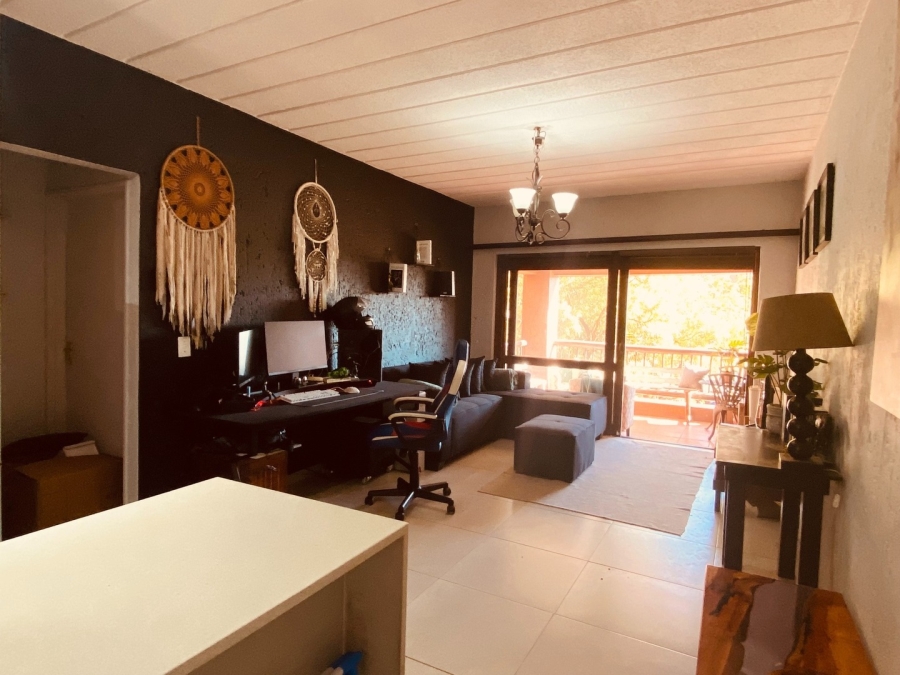 1 Bedroom Property for Sale in Magaliessig Gauteng