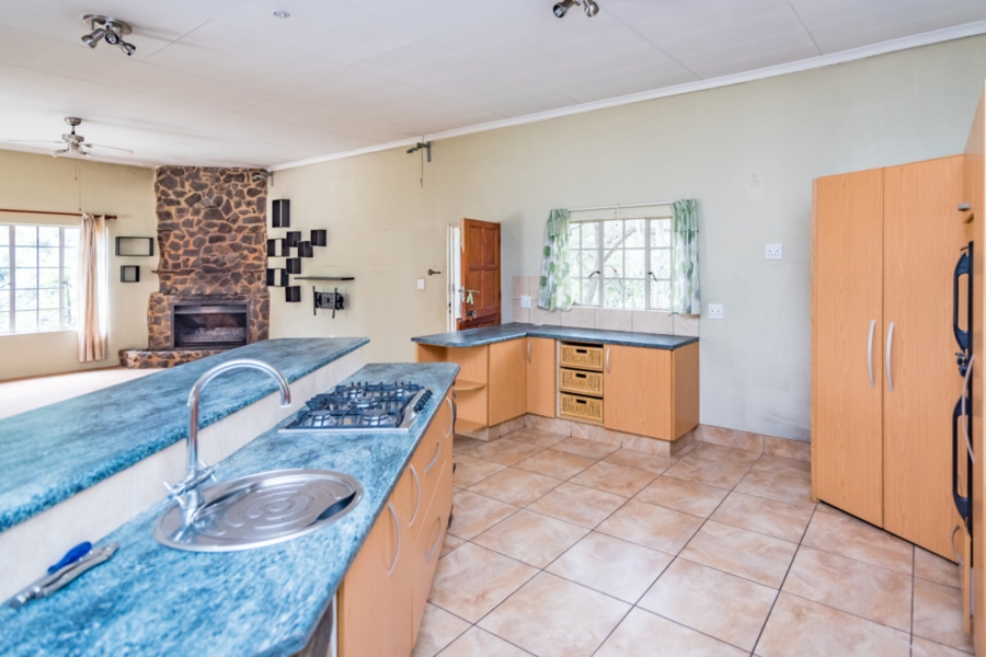 To Let 2 Bedroom Property for Rent in Lanseria Gauteng