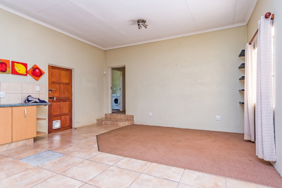 To Let 2 Bedroom Property for Rent in Lanseria Gauteng