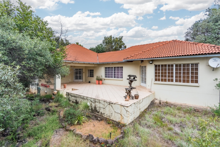 To Let 2 Bedroom Property for Rent in Lanseria Gauteng