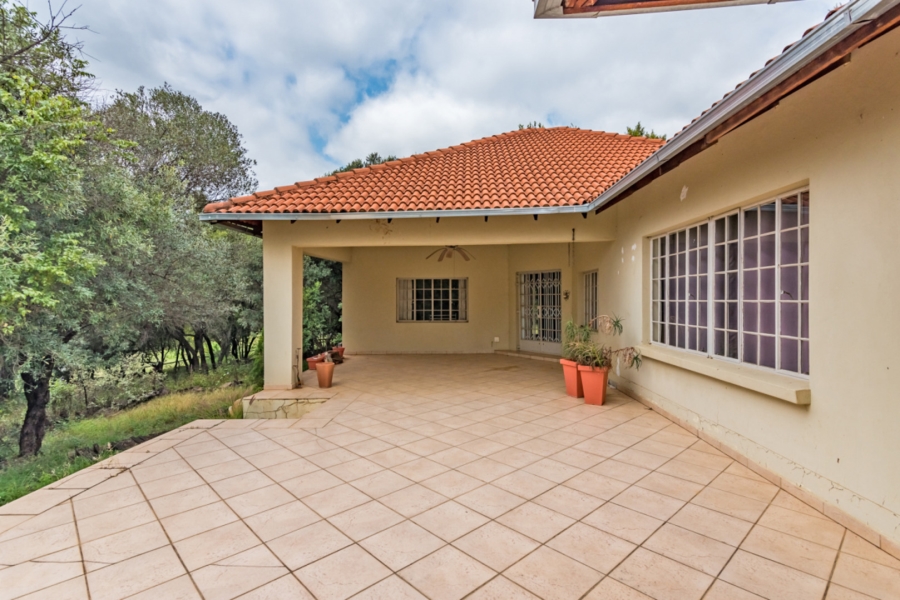 To Let 2 Bedroom Property for Rent in Lanseria Gauteng