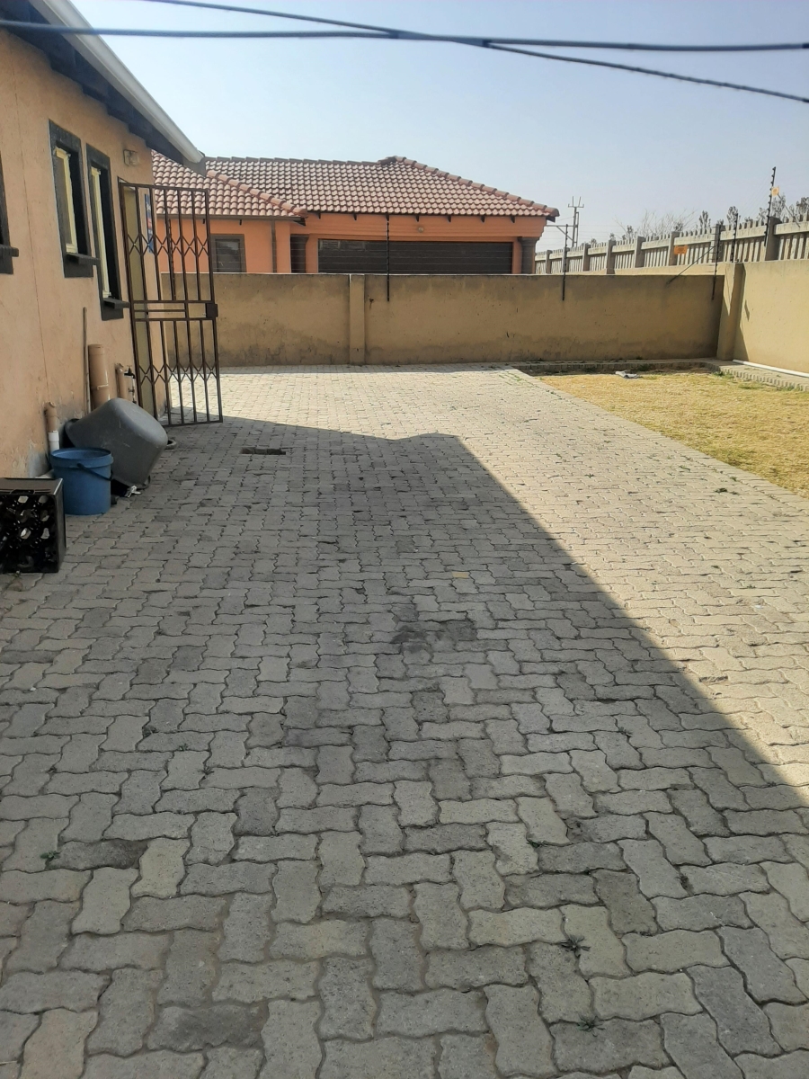 3 Bedroom Property for Sale in Windmill Park Gauteng