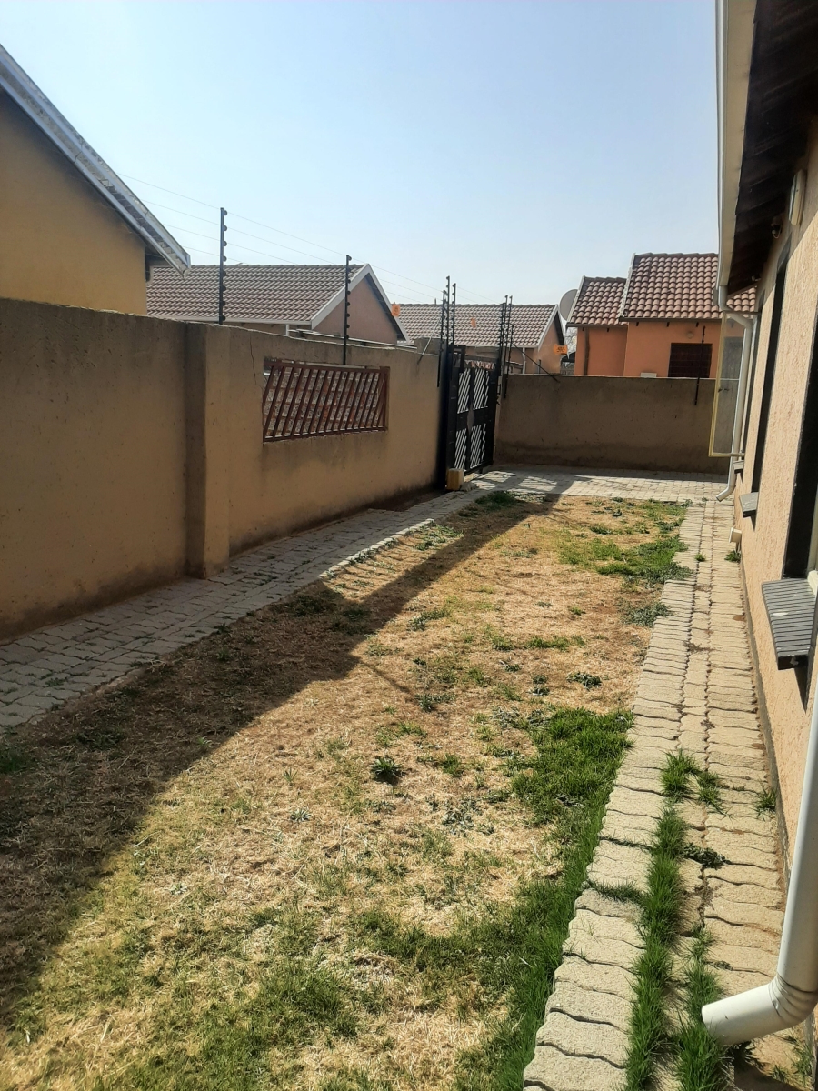 3 Bedroom Property for Sale in Windmill Park Gauteng