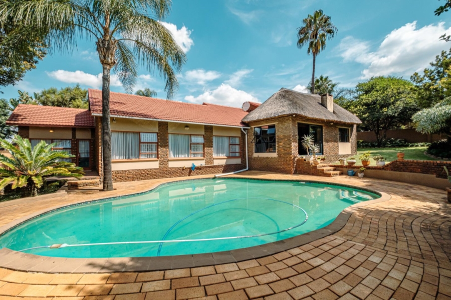 4 Bedroom Property for Sale in Eldoraigne Gauteng