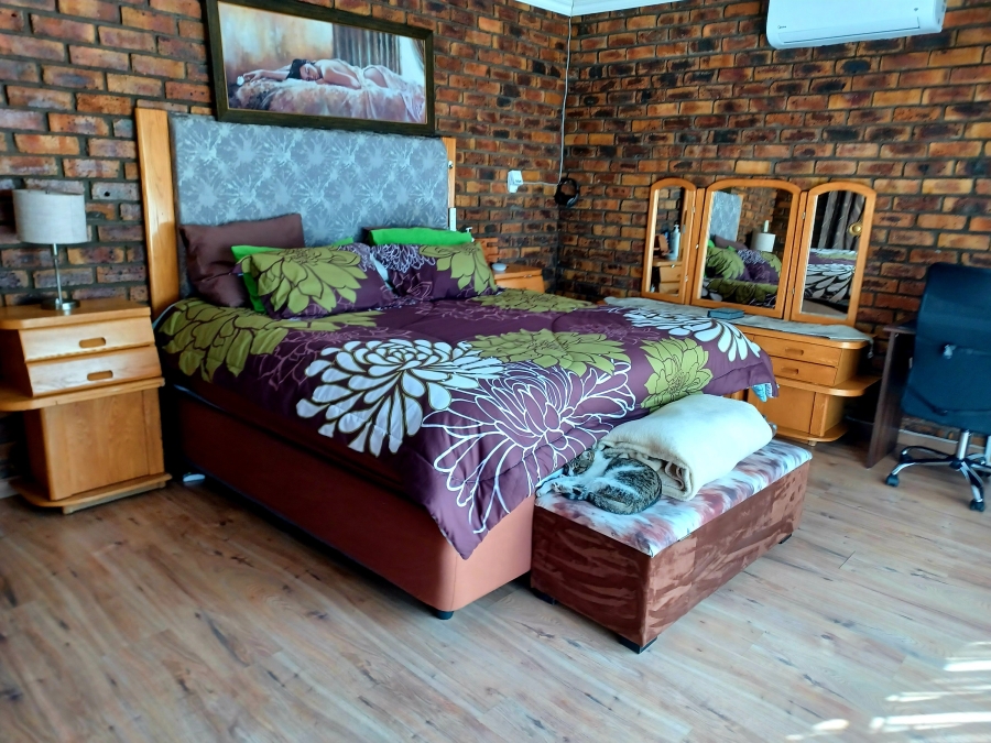 4 Bedroom Property for Sale in New State Areas Gauteng