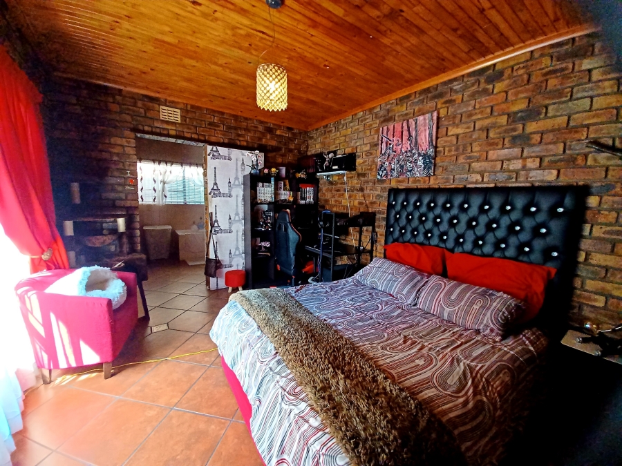 4 Bedroom Property for Sale in New State Areas Gauteng