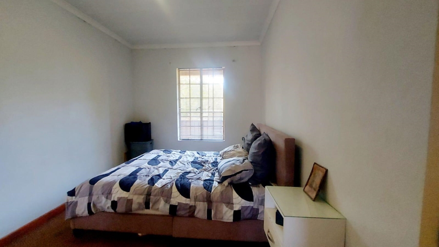 1 Bedroom Property for Sale in Newmark Estate Gauteng