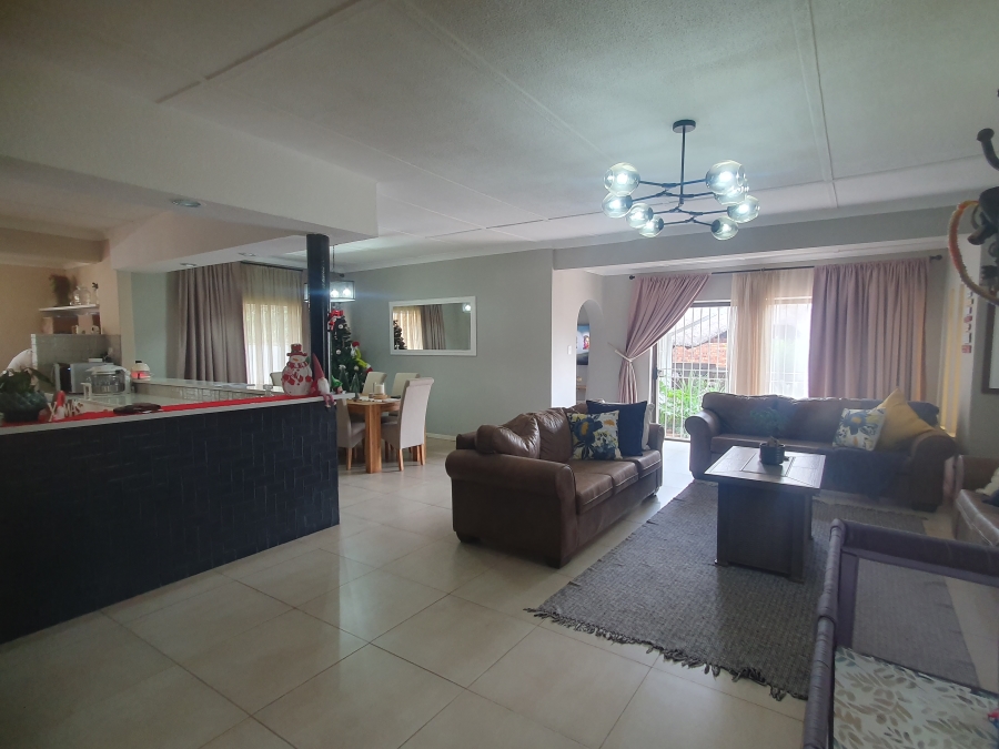 3 Bedroom Property for Sale in Rowhill Gauteng