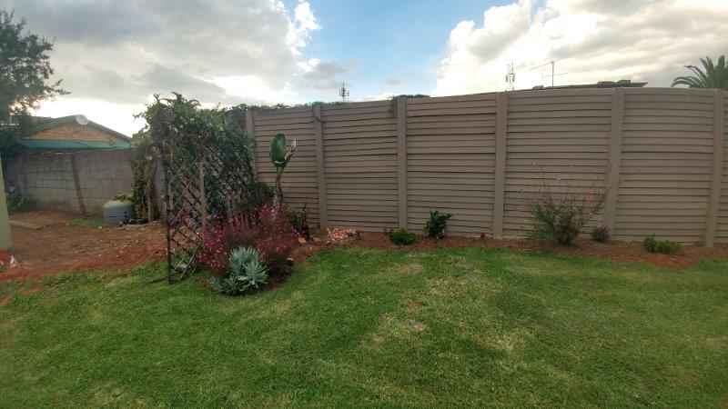 4 Bedroom Property for Sale in Petersfield Gauteng