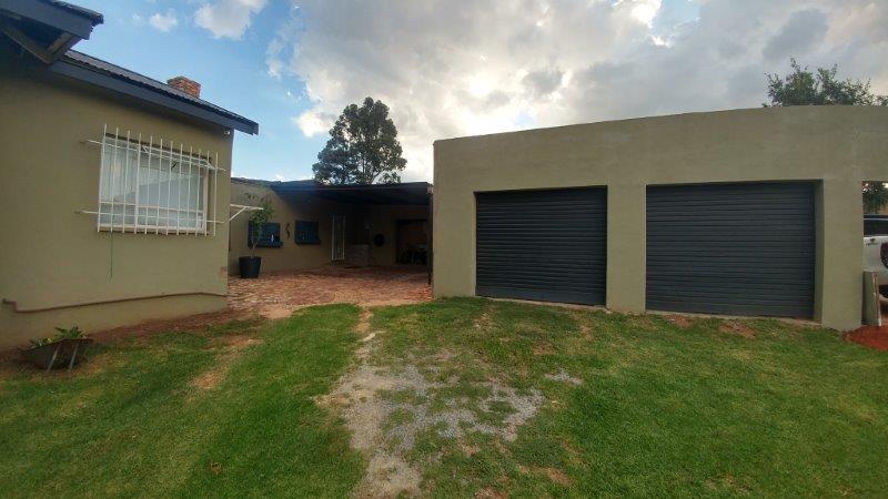 4 Bedroom Property for Sale in Petersfield Gauteng