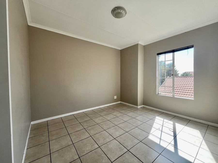 3 Bedroom Property for Sale in Oukraal Estate Gauteng