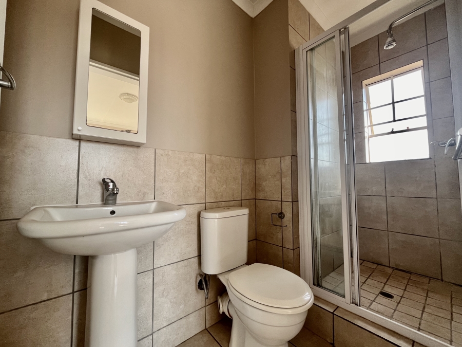 3 Bedroom Property for Sale in Oukraal Estate Gauteng