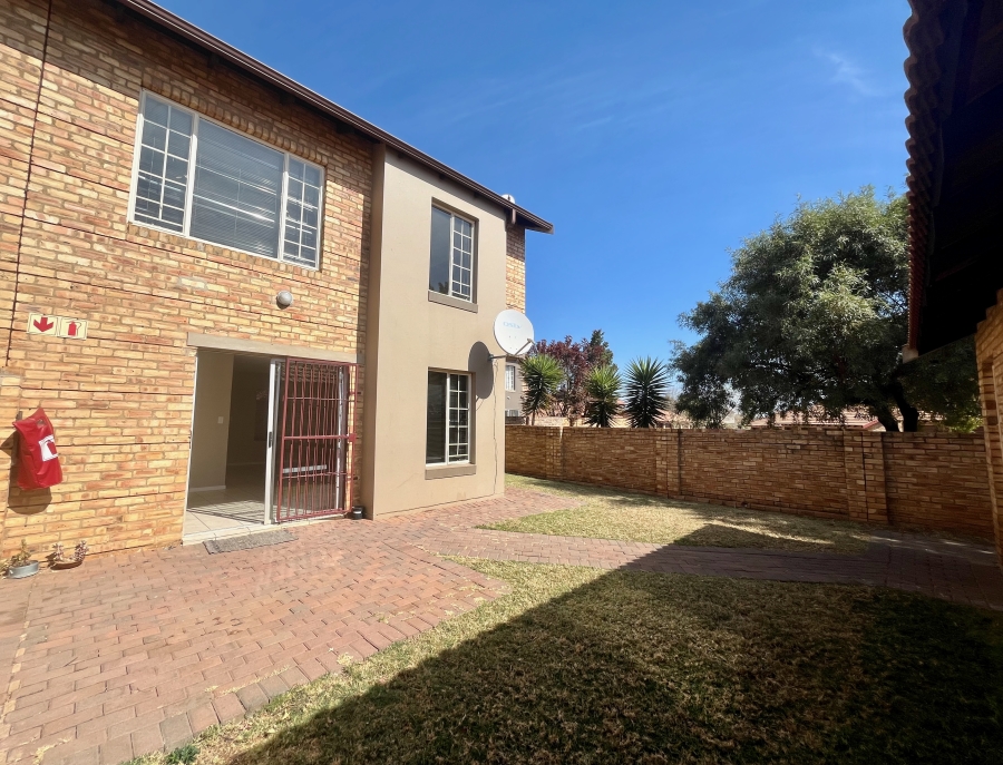 3 Bedroom Property for Sale in Oukraal Estate Gauteng