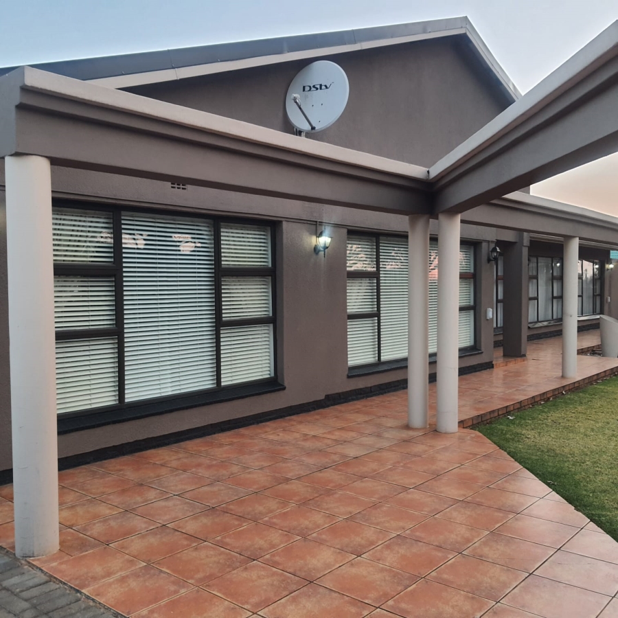 4 Bedroom Property for Sale in Dalpark Gauteng