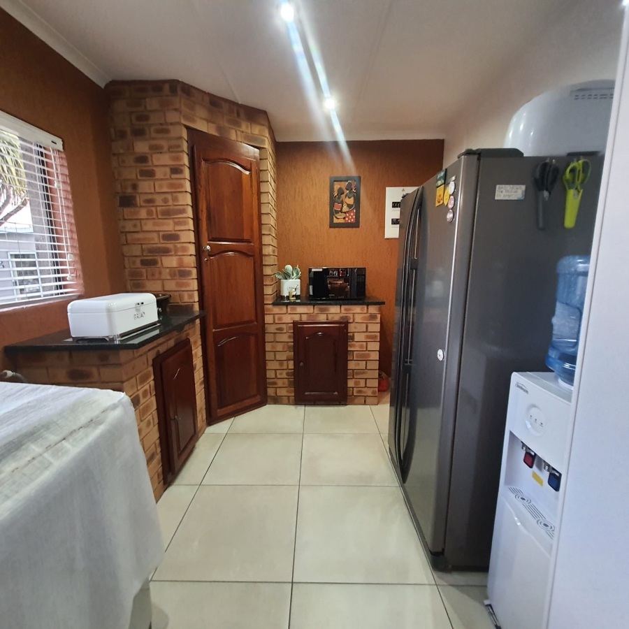 4 Bedroom Property for Sale in Dalpark Gauteng