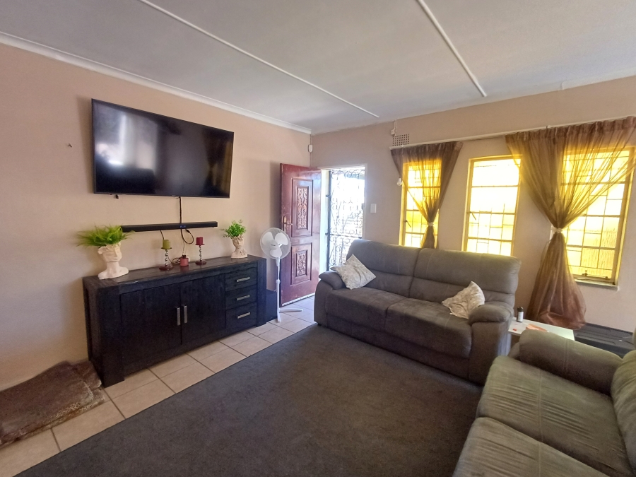 3 Bedroom Property for Sale in Reefhaven Gauteng