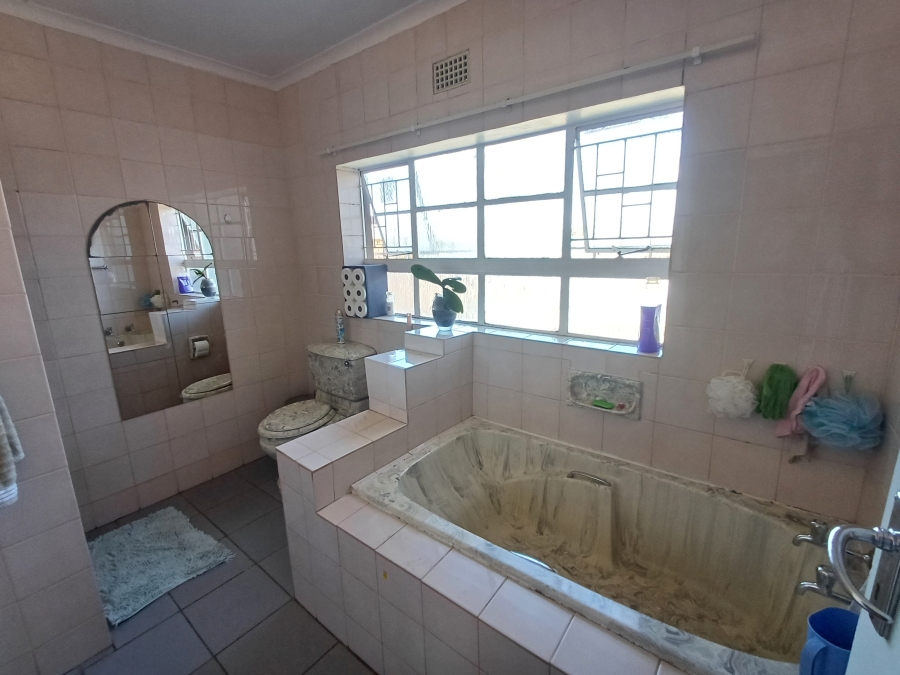 3 Bedroom Property for Sale in Reefhaven Gauteng