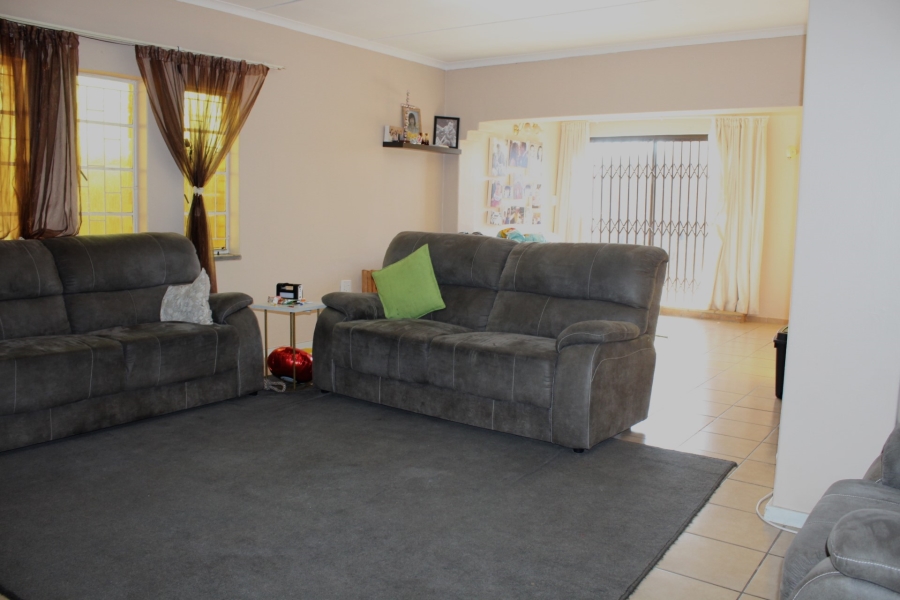 3 Bedroom Property for Sale in Reefhaven Gauteng