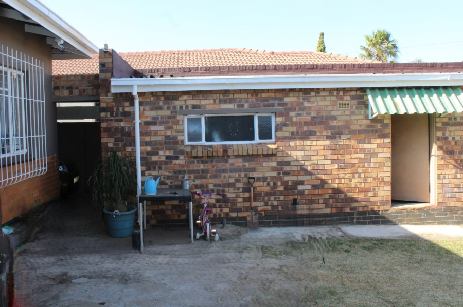 3 Bedroom Property for Sale in Reefhaven Gauteng