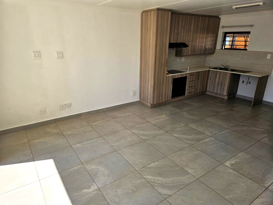 To Let 2 Bedroom Property for Rent in Olympus AH Gauteng