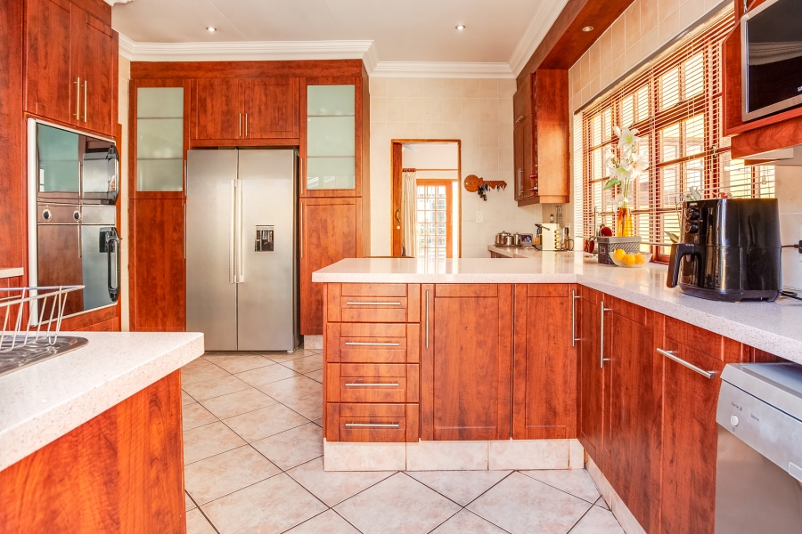 4 Bedroom Property for Sale in Douglasdale Gauteng