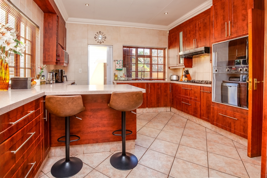 4 Bedroom Property for Sale in Douglasdale Gauteng