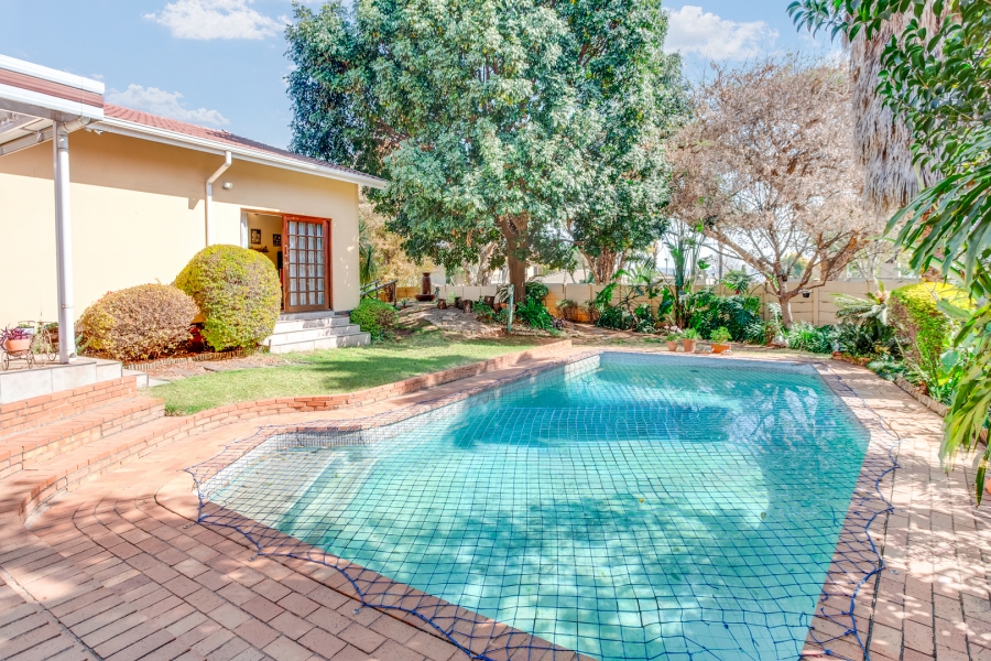 4 Bedroom Property for Sale in Douglasdale Gauteng