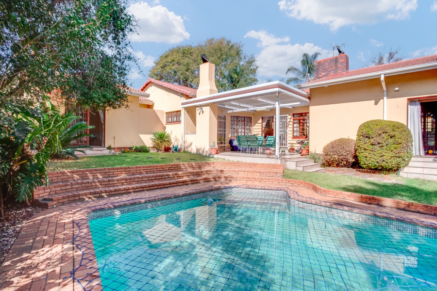 4 Bedroom Property for Sale in Douglasdale Gauteng