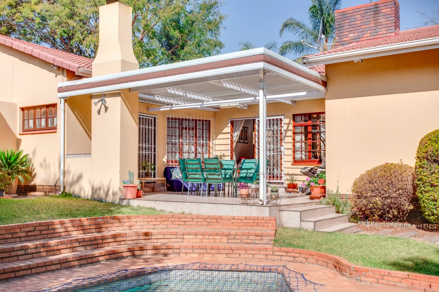 4 Bedroom Property for Sale in Douglasdale Gauteng