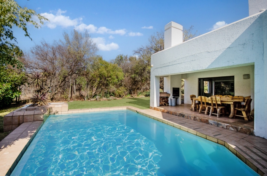 5 Bedroom Property for Sale in Fourways Gardens Gauteng