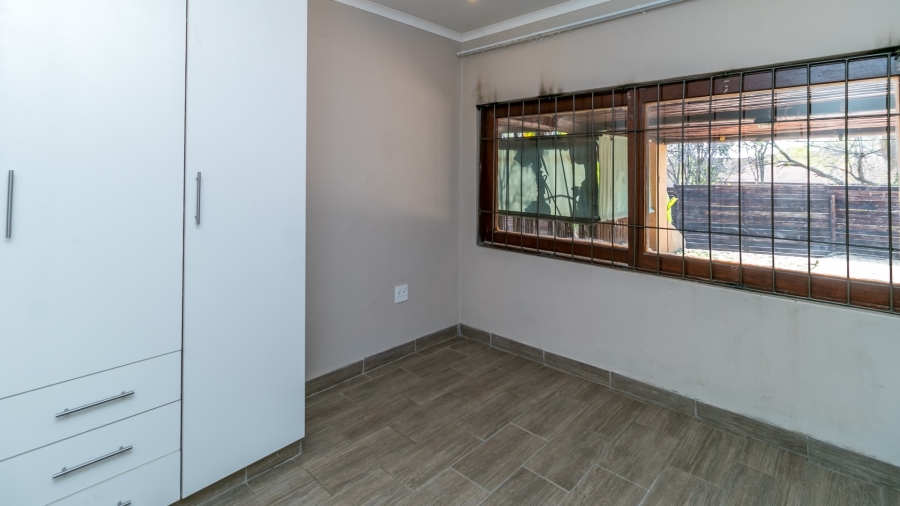 3 Bedroom Property for Sale in Glen Austin Gauteng